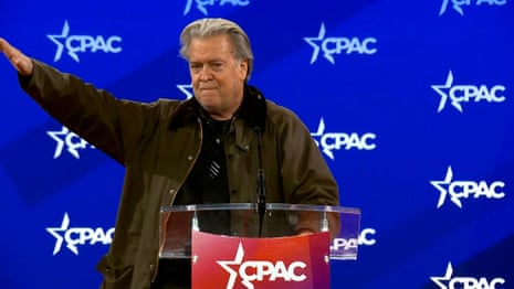 Steve Bannon flashes fascist-style salute at CPAC gathering – video