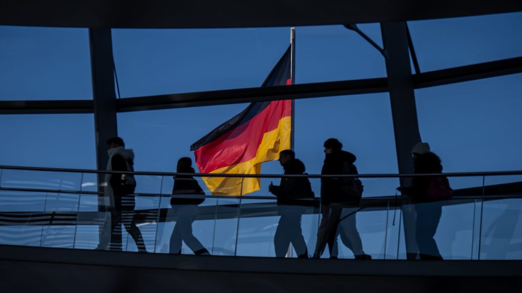 Politicians, economists and CEOs react to result