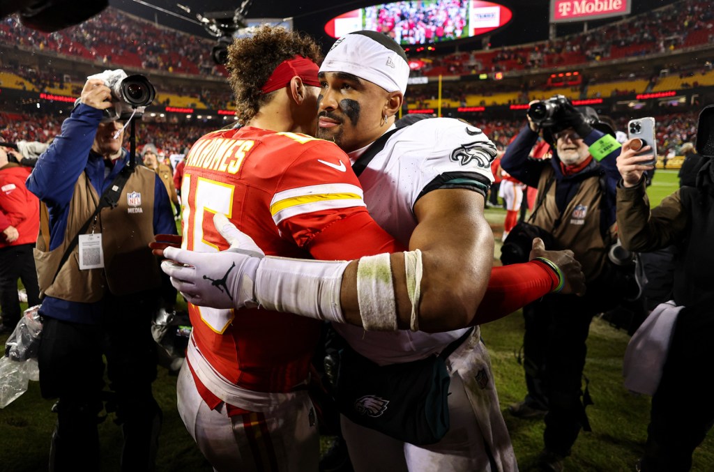 Watch & Stream Chiefs vs. Eagles Game Free