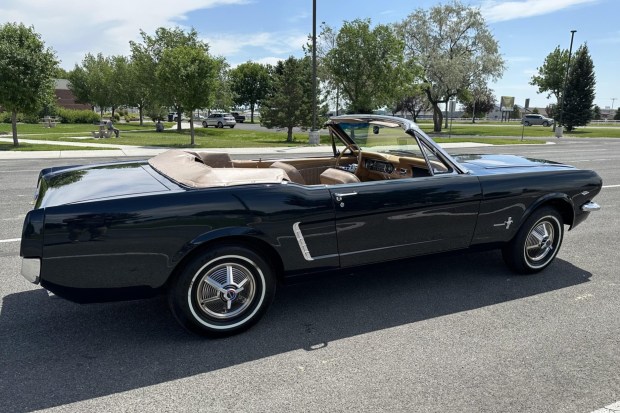 1964.5 Ford Mustang Convertible D-Code 289 4-Speed