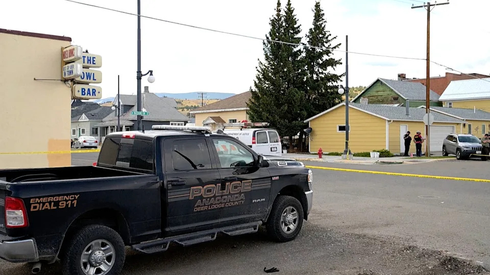 Reuters - PHOTO: Police respond to The Owl Bar in Anaconda, Montana, following a shooting that left four people dead, Aug. 1, 2025.
