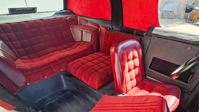 Automecca Sports Van interior